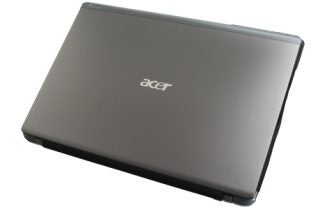 Acer Aspire Timeline 5810T laptop closed lid view.