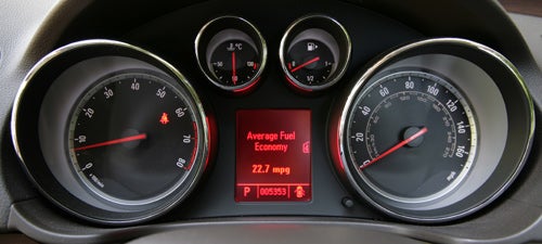 Vauxhall Insignia Elite dashboard showing average fuel economy.