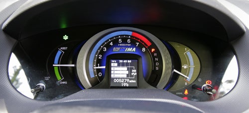 Honda Insight 1.3 ES-T Hybrid dashboard instrument cluster.