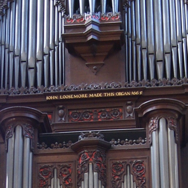 Historic organ with inscription from 1665 by John Loosemore.
