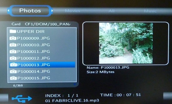 Emtec Movie Cube P800 interface displaying photo navigation screen.