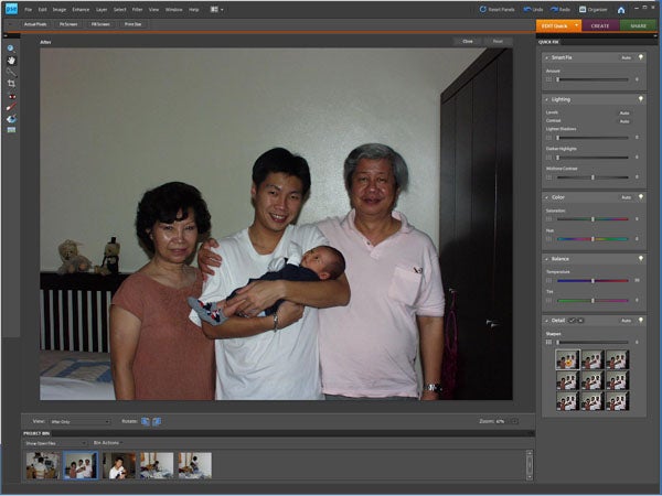 Screenshot of Adobe Photoshop Elements 8 interface with family photo.