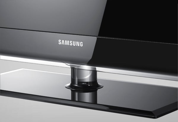 Close-up of Samsung Series 7 TV's stand and Samsung logo.