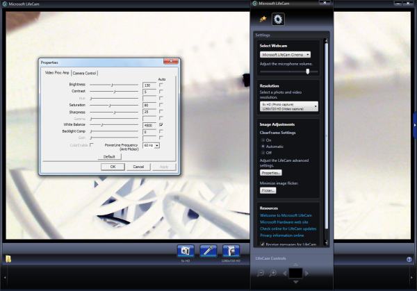 Microsoft LifeCam Cinema settings interface on computer screen.