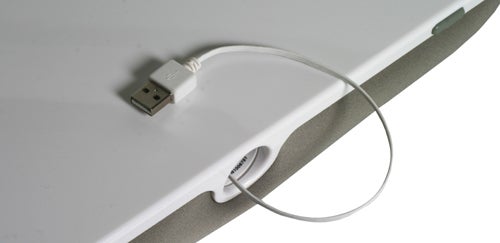 Close-up of Philips CushionSpeaker USB cable and edge detail.