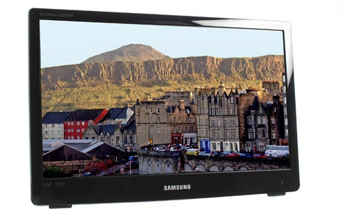Samsung SyncMaster LD220HD 22-inch HDTV monitor displaying landscape.