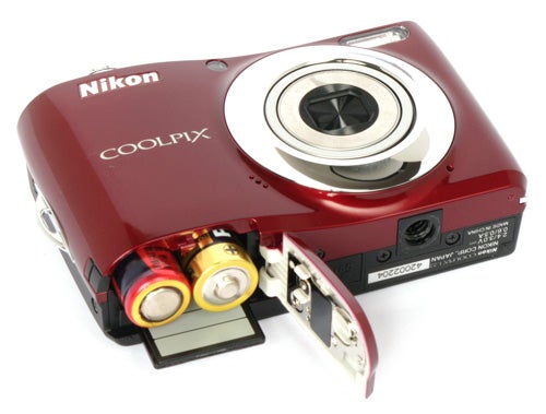 Nikon CoolPix L22 battery