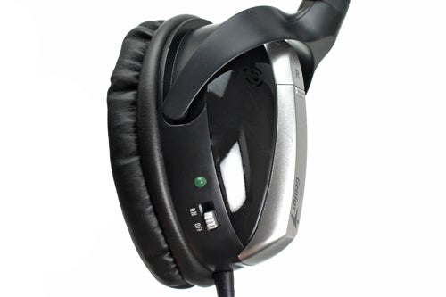 Close-up of Genius GHP-04NC Noise-Cancelling Headphones.