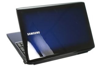Samsung R590 laptop on a white background.