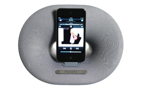 Philips Fidelio DS3000 speaker dock with iPod.
