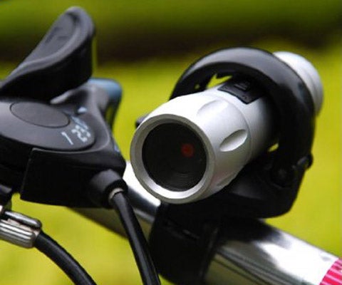 Chilli Technology Action Cam Max mounted on bicycle handlebar.