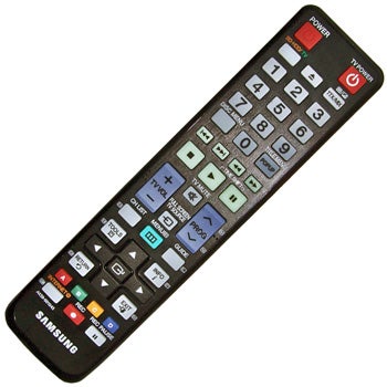 Samsung BD-C8500 remote control with multiple buttons.