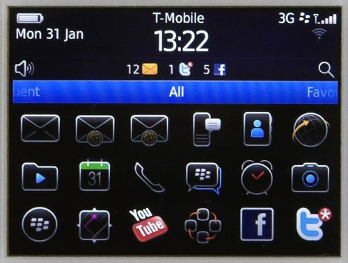 BlackBerry Bold 9780 screen displaying icons and notifications.