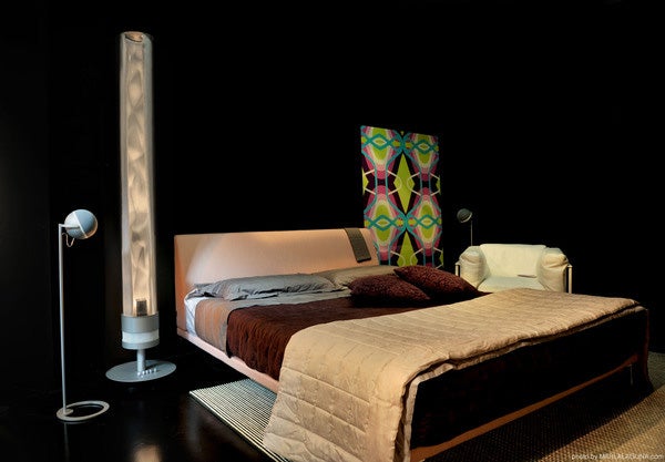 Tutondo OhL 5.1 speaker in modern bedroom setting.