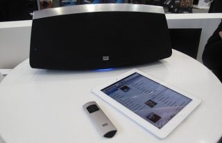 Altec Lansing inAir 5000 speaker with iPad and remote
