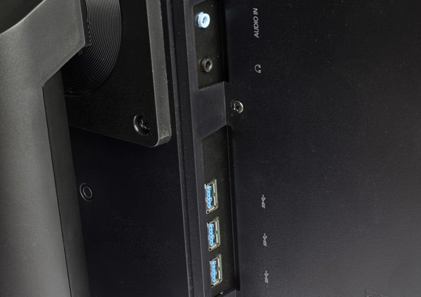 Close-up of Samsung S27A850D monitor's USB and display ports.