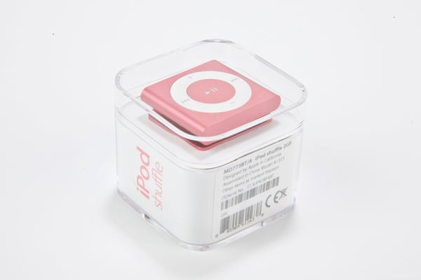Pink iPod shuffle 2012 model in transparent packaging.