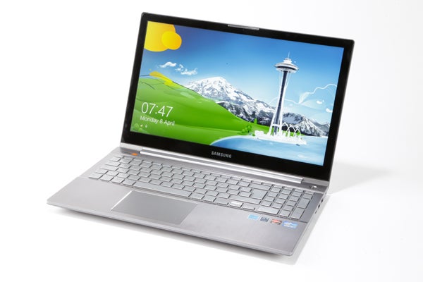 Samsung Series 7 Chronos 780Z5E laptop with open display