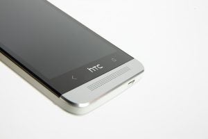 HTC One speaker