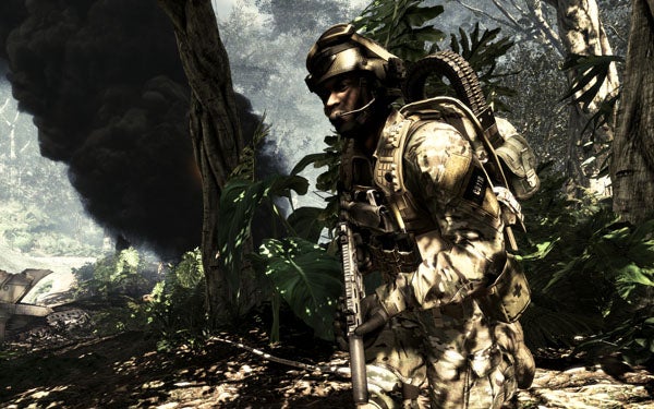 Call of Duty: Ghosts gameplay screenshot of soldier in jungle.