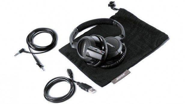 Bose AE2W headphones with cables and carrying pouch.