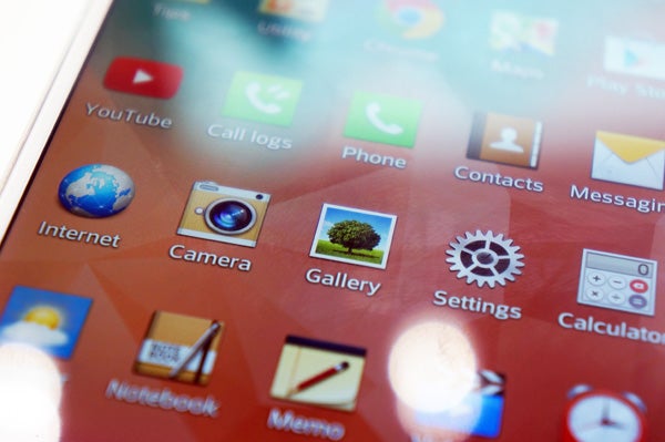 Close-up of LG G Pro 2 smartphone screen displaying apps