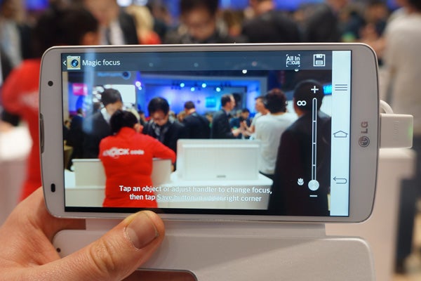 LG G Pro 2 smartphone displaying camera focus feature.