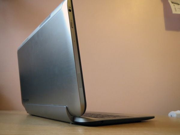 Side view of Toshiba Satellite W30T-A-101 laptop in hybrid mode