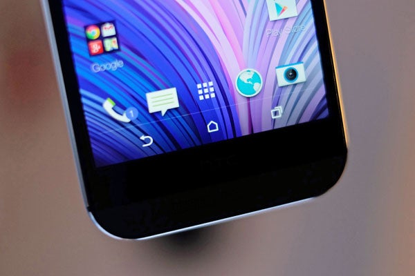 HTC One M8 screen