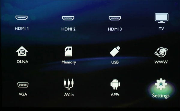 Philips Screeneo projector interface showing input selection options.