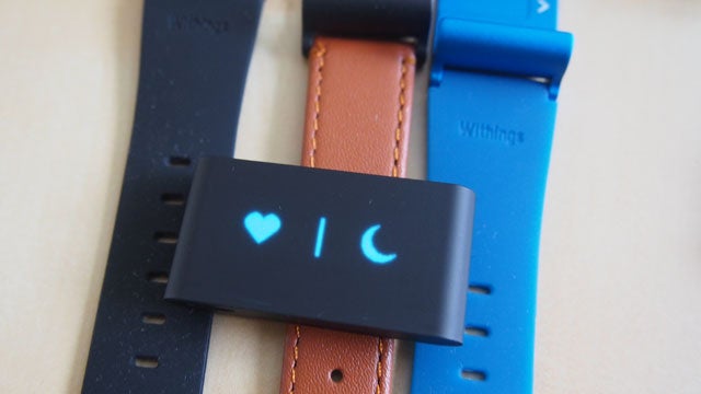 Withings Pulse O2 tracker with two different colored bands.