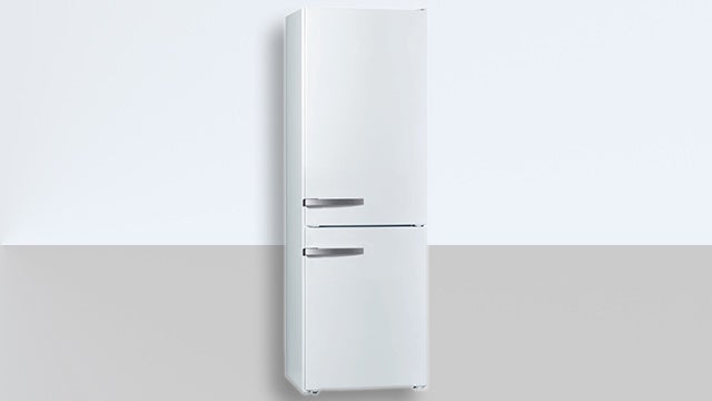 Miele KFN12924SD-1 freestanding white refrigerator.