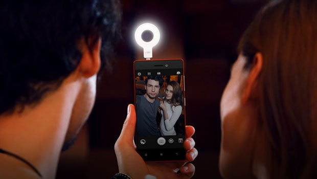 Lenovo Xtensio Selfie Flash