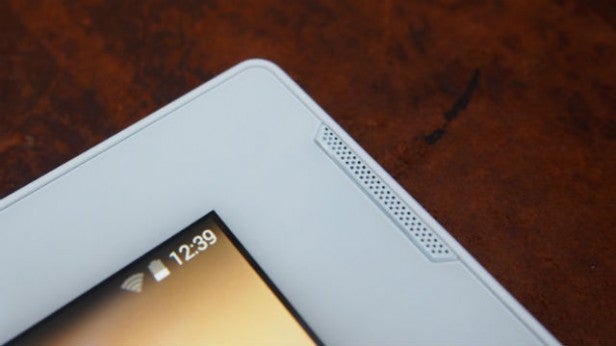 Close-up of the Aldi Medion Lifetab S10346 corner with speaker grill.