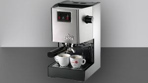 Gaggia Classic 2015 espresso machine with two coffee cups.