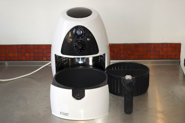 Russell Hobbs Purifry 20810 air fryer with open drawer.
