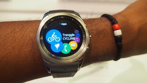 LG Watch Urbane LTE on wrist displaying apps screen.LG Watch Urbane LTE on wrist displaying apps menu.