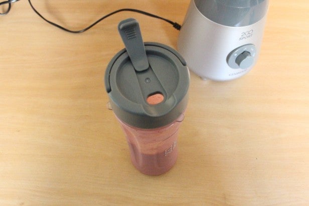 Kenwood SMP060 Sport 2Go blender and smoothie in portable cup.