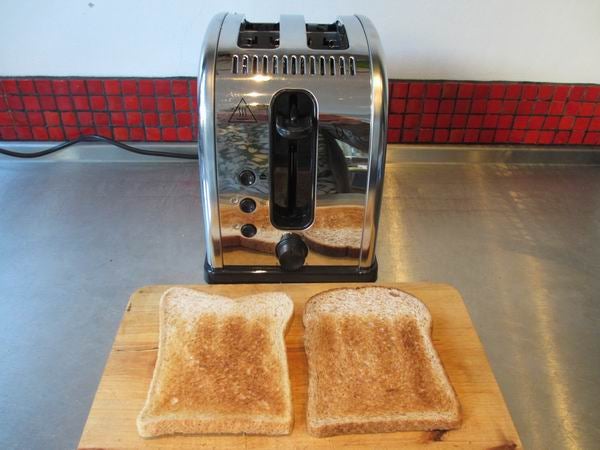 Russell Hobbs Legacy Toaster 6