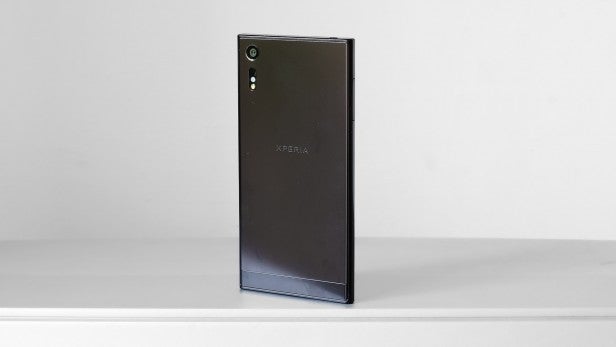 Sony Xperia XZ 23