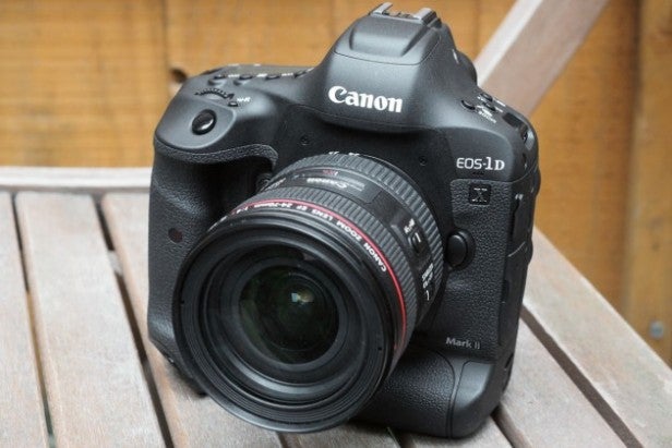 Canon EOS-1D X Mark II 4