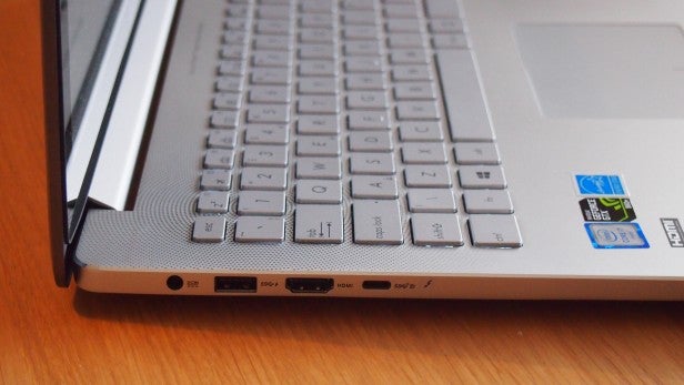 Asus ZenBook Pro UX501VW ports