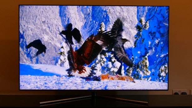 Samsung Q7 QLED TV 5