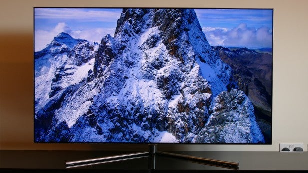 Samsung Q7 QLED TV 7