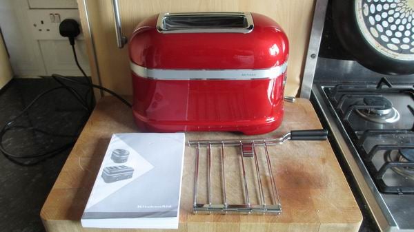 pædagog bad Fremskreden KitchenAid Artisan Toaster 5KMT2204 Review | Trusted Reviews