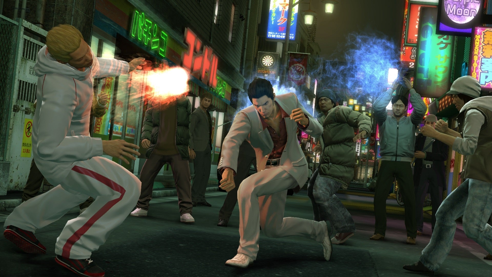 In-game action scene from Yakuza Kiwami with a street fight.