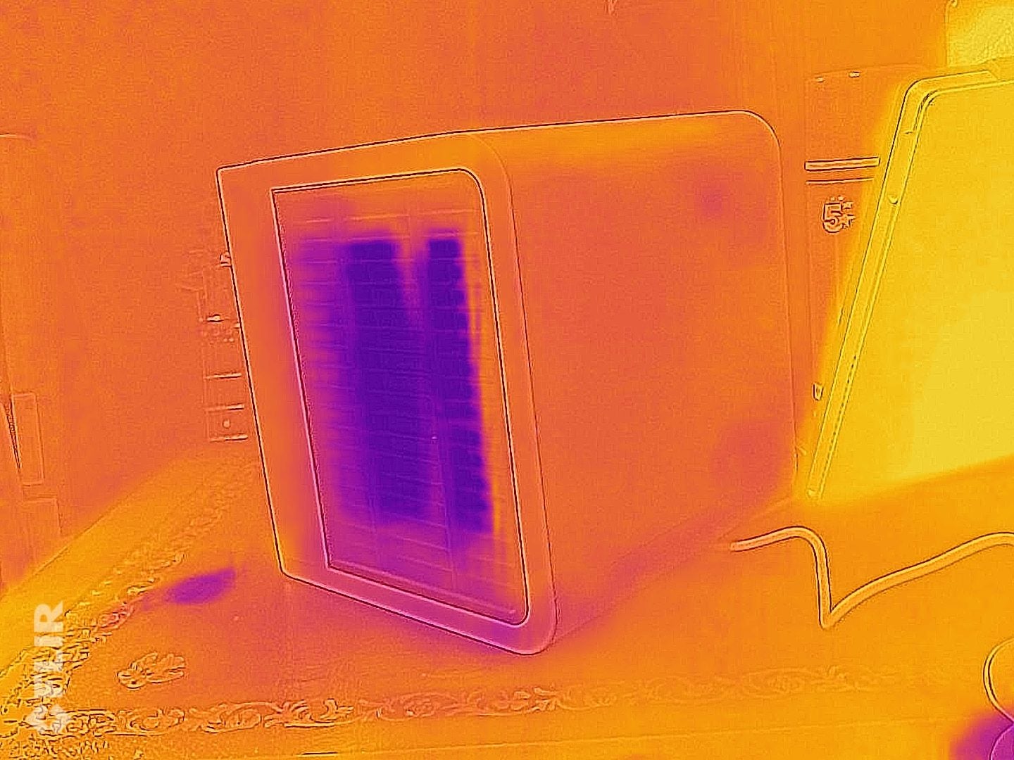 Thermal image of Evapolar Personal Air Cooler in operation.