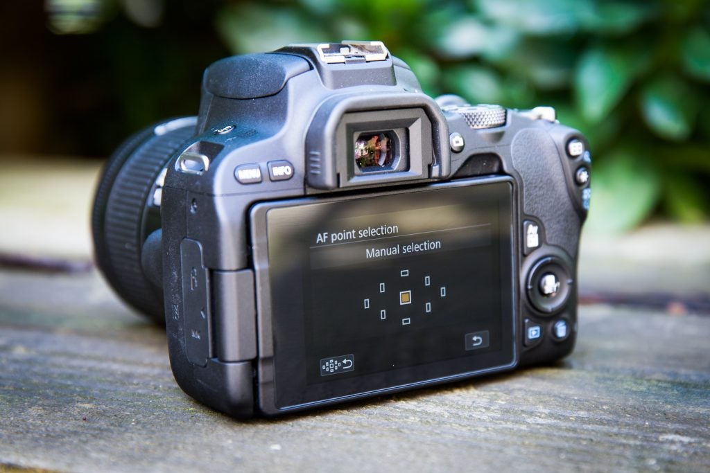 Canon EOS 200D showing autofocus point selection on LCD screen.
