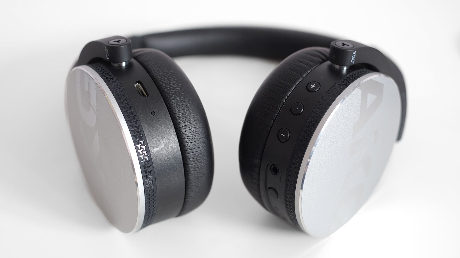 AKG Y50BT wireless headphones on white background.AKG Y50BT wireless headphones on a white background.