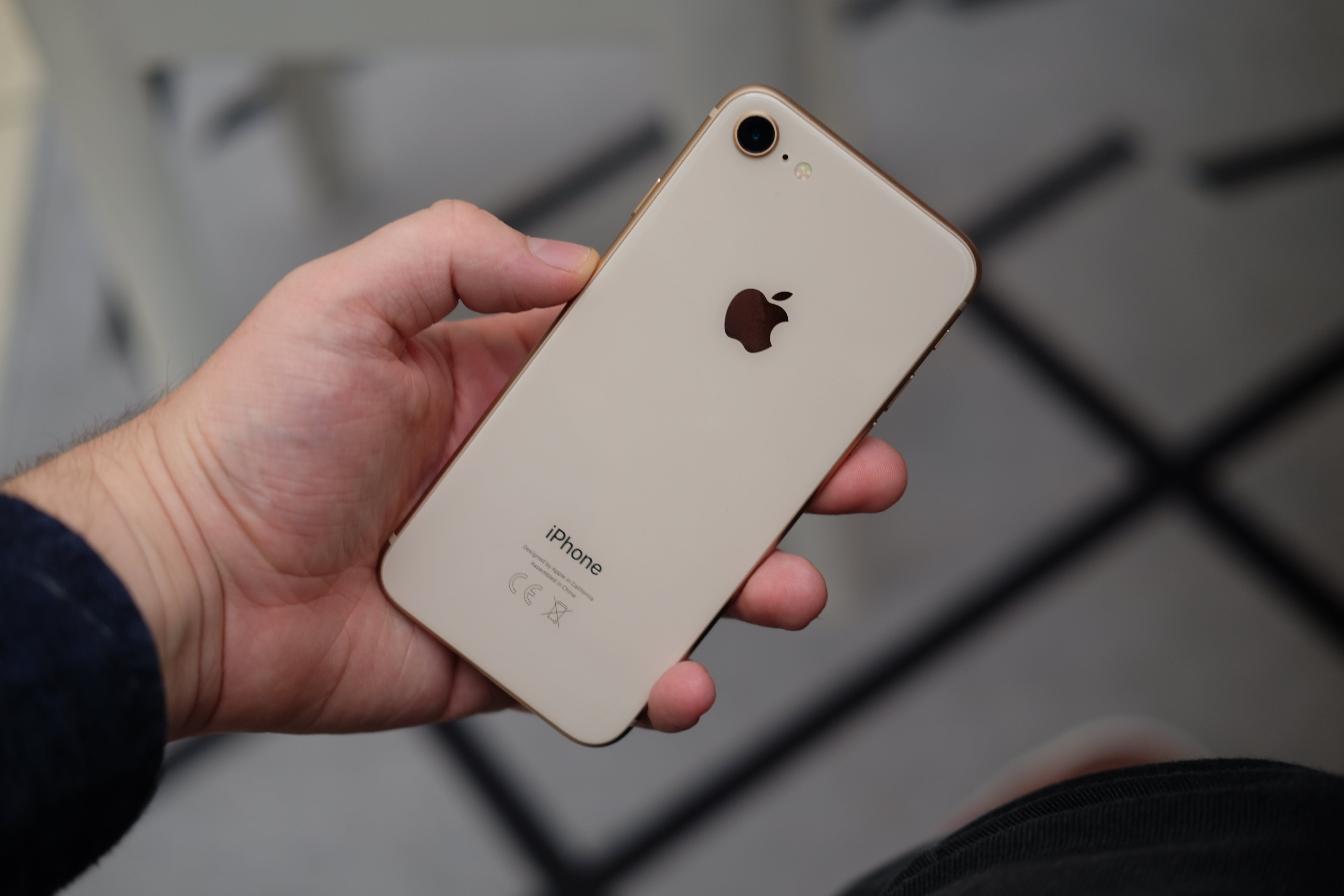 Goed opgeleid omverwerping weduwnaar iPhone 8 review: Is this older iPhone worth it in 2019?